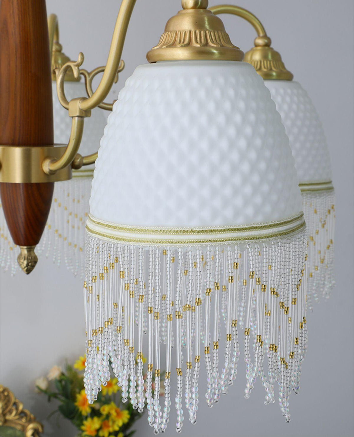 Yaves vintagekrona med tofs och glas