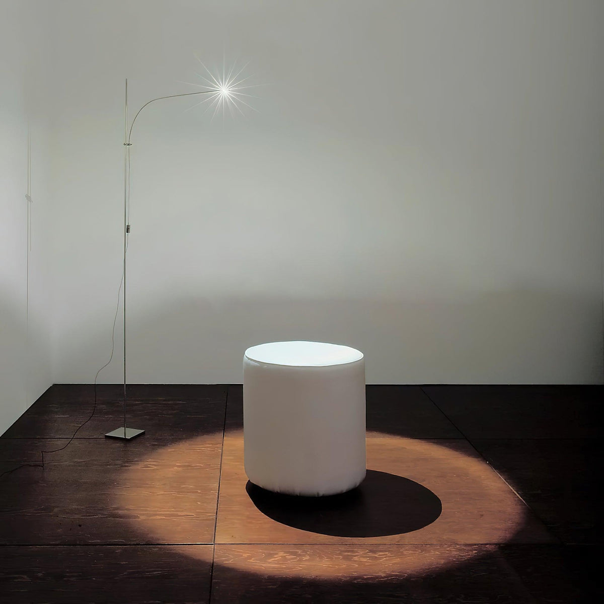 Candeeiro de pé minimalista Zevenil