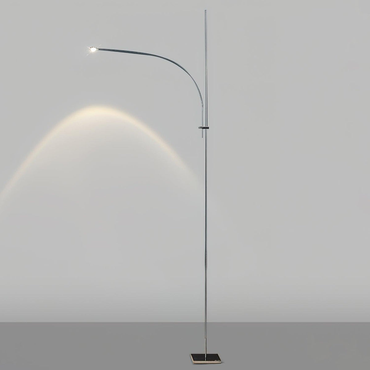 Candeeiro de pé minimalista Zevenil