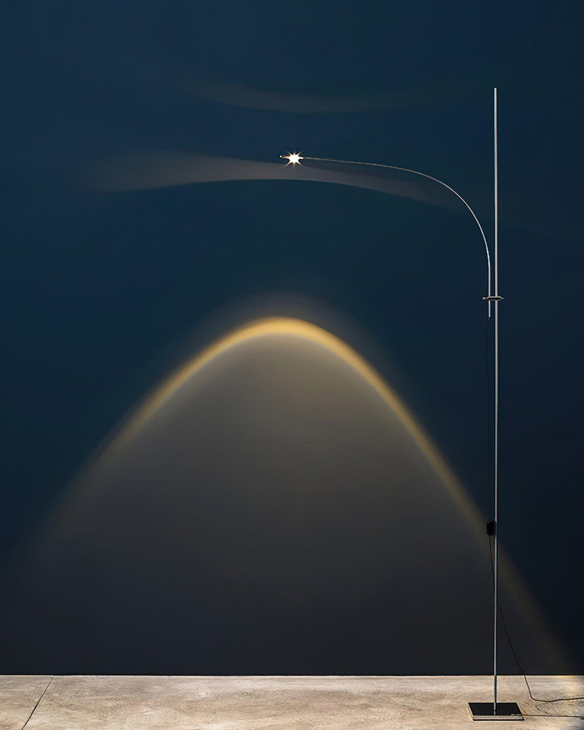 Candeeiro de pé minimalista Zevenil