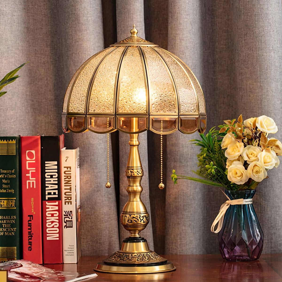 Brillix glamourøs bordlampe i messing og glas