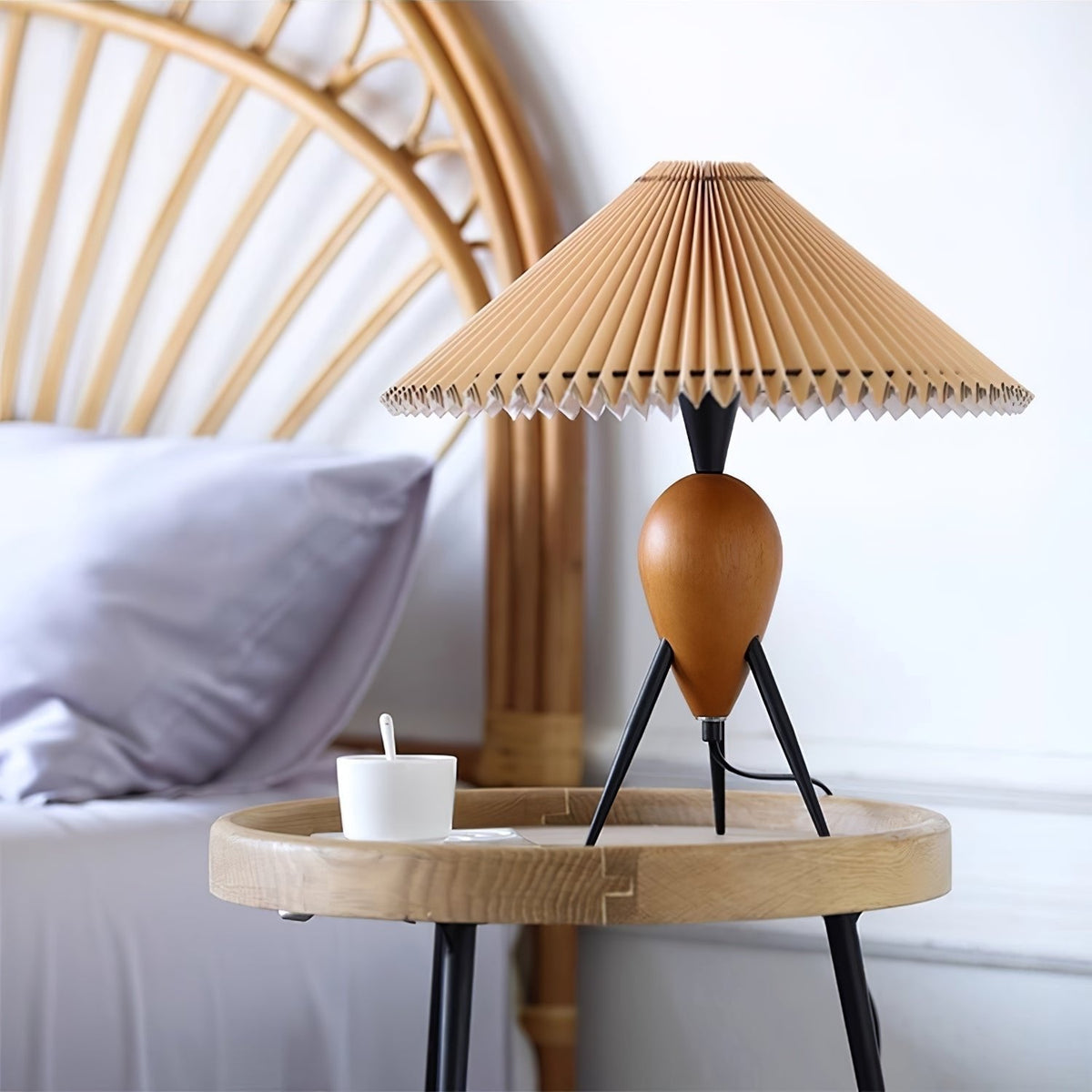 Candeeiro de mesa retro Elyse em madeira e tecido