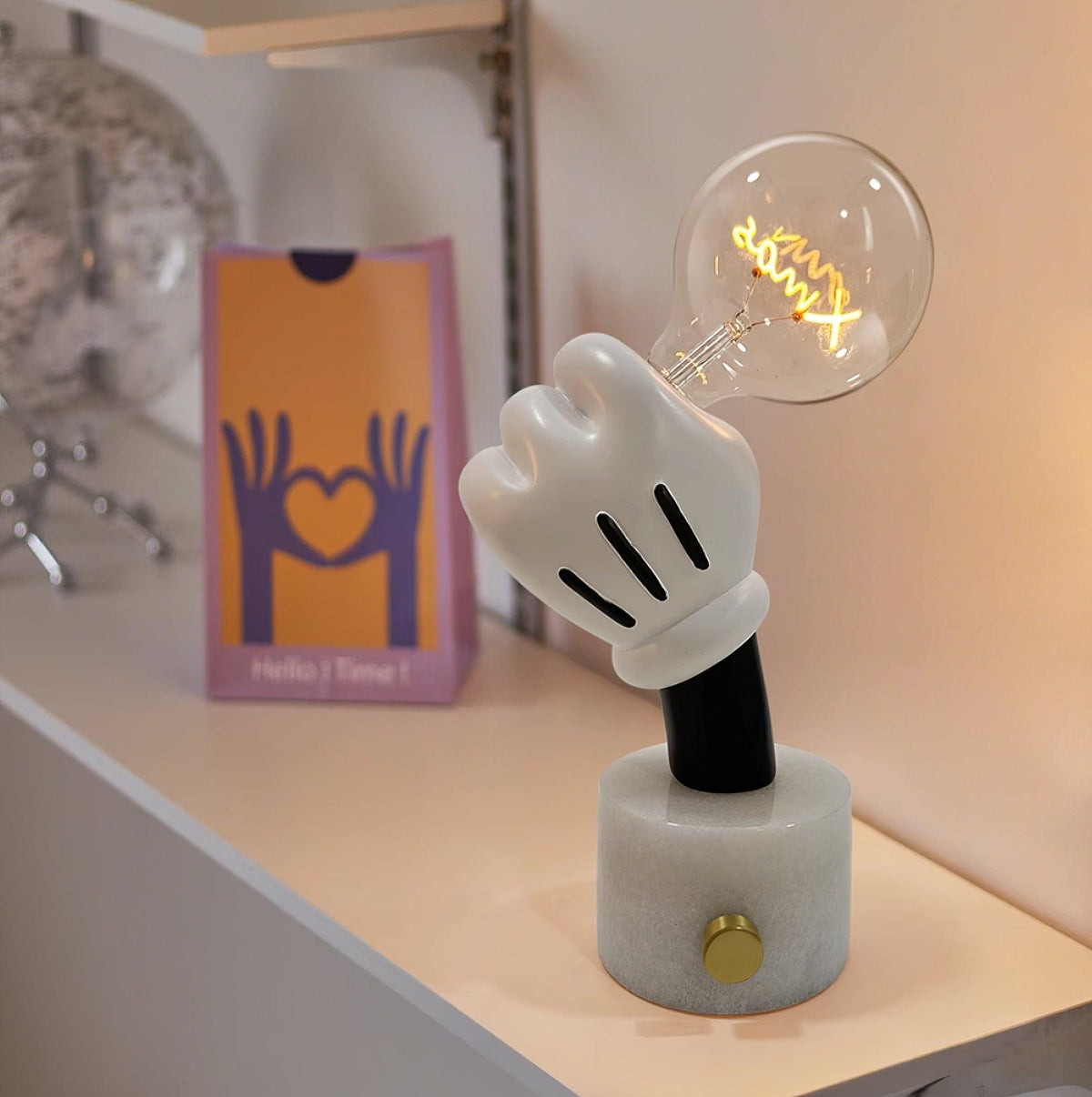 Cosoril tecknad bordslampa med handskar