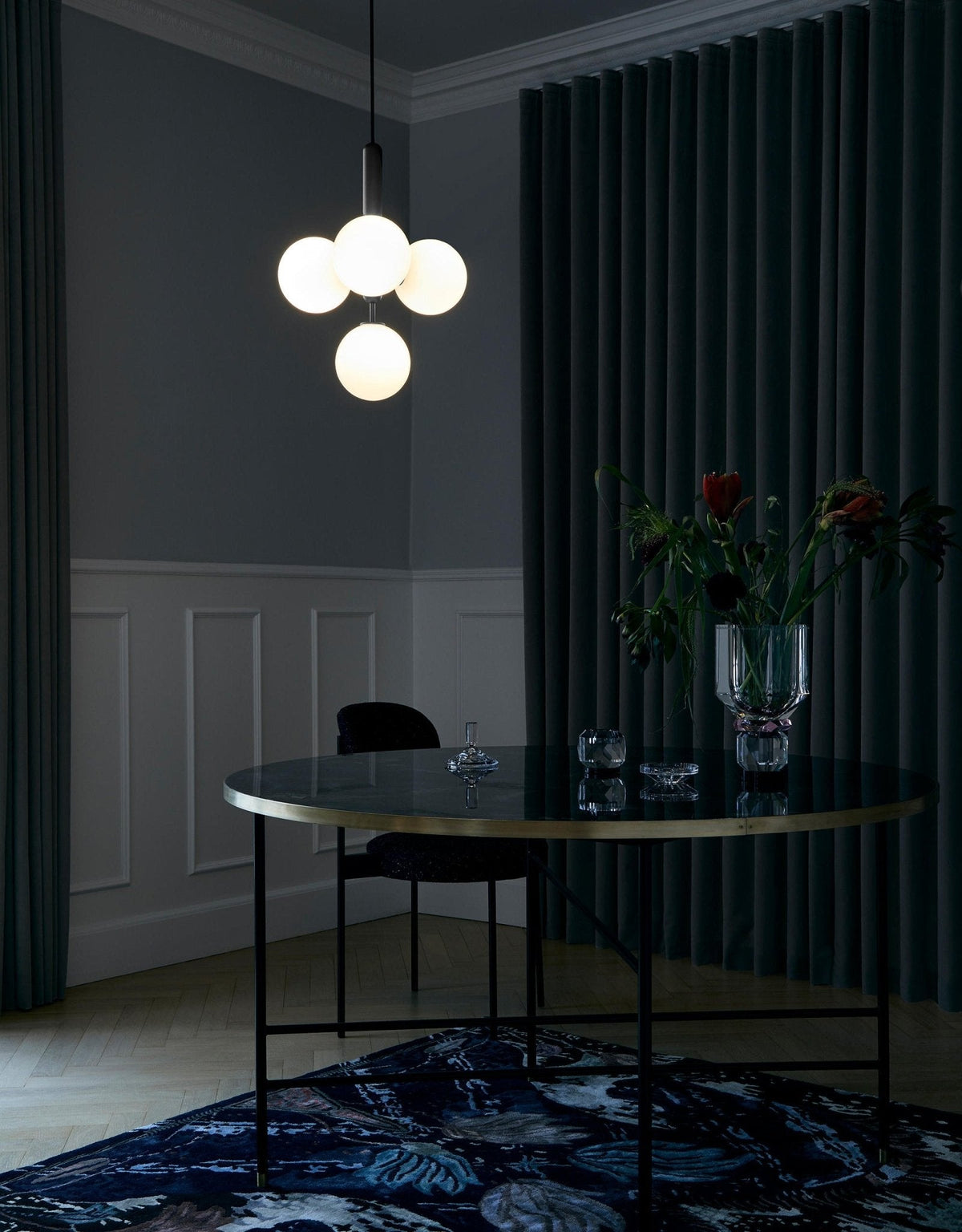 Teloza teollistyylinen messinkiriippuvalaisin