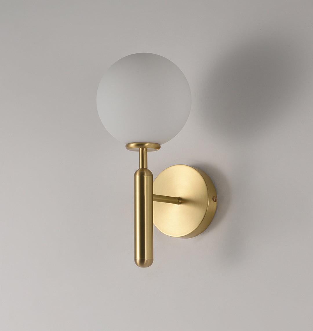 Luminária de parede Ilirila moderna e minimalista de latão e vidro