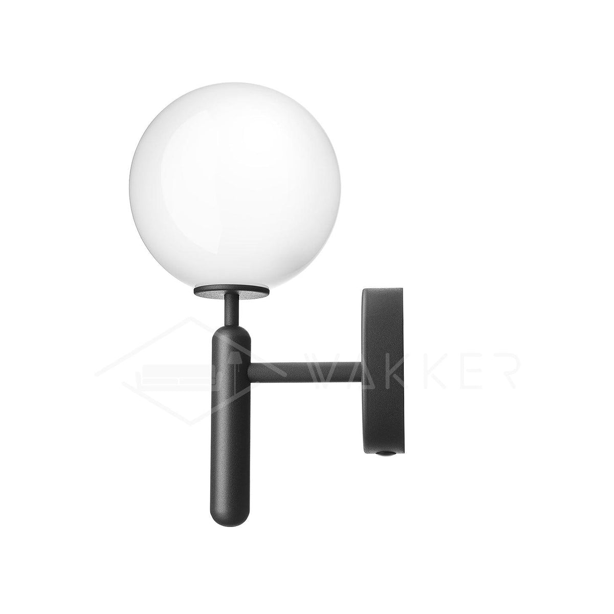 Kynlo vägglampa med stickpropp och glasklot, nordisk