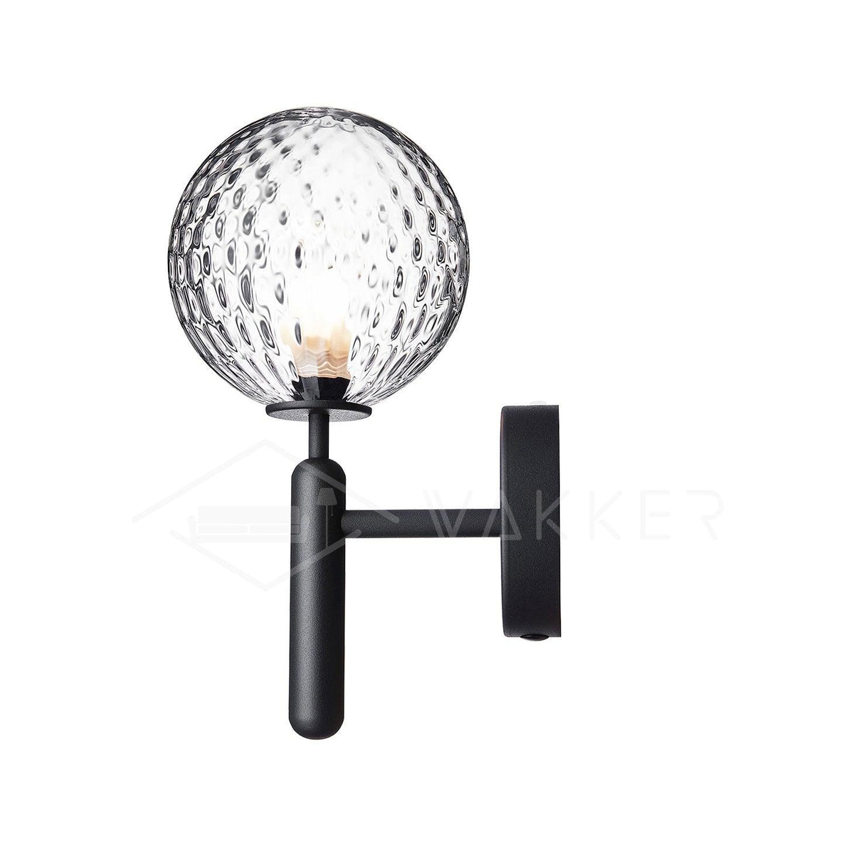 Kynlo vägglampa med stickpropp och glasklot, nordisk