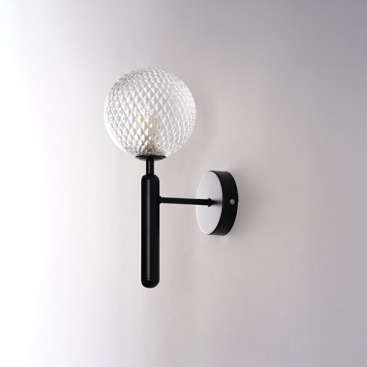 Luminária de parede Ilirila moderna e minimalista de latão e vidro