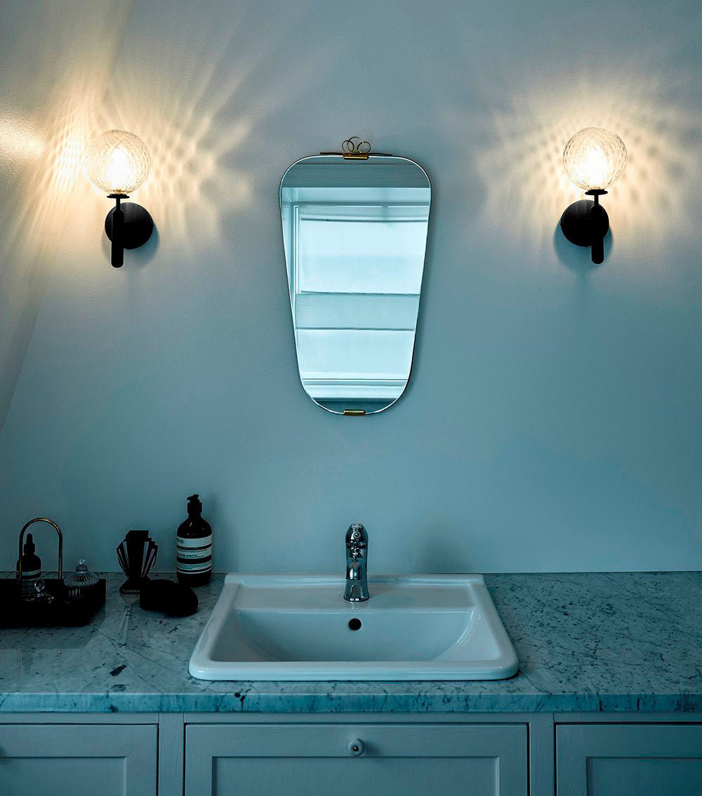 Luminária de parede Ilirila moderna e minimalista de latão e vidro