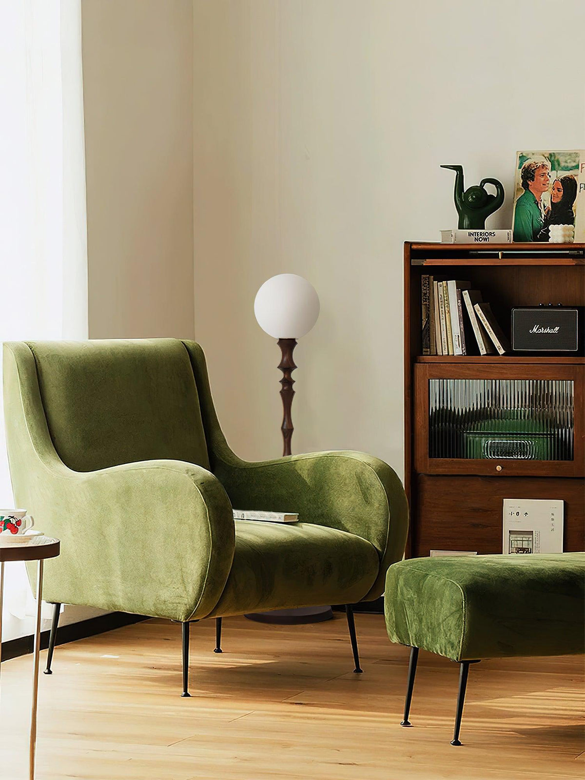 Vilten elegant gulvlampe i træ