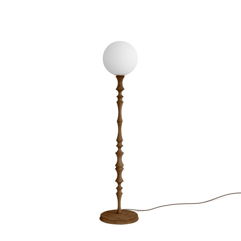 Vilten elegant gulvlampe i træ