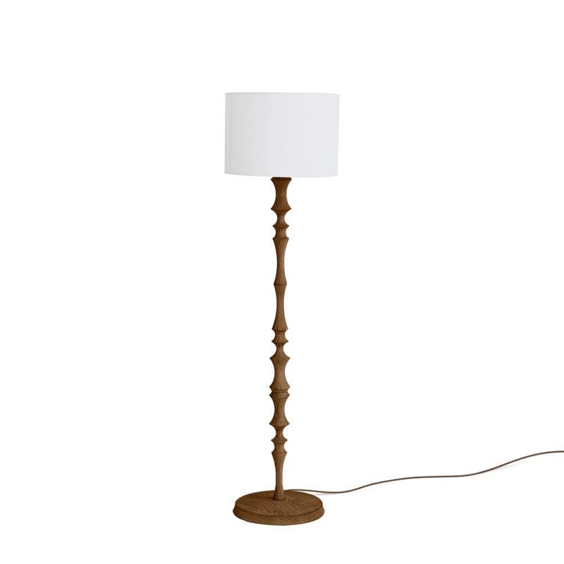 Vilten elegant gulvlampe i træ
