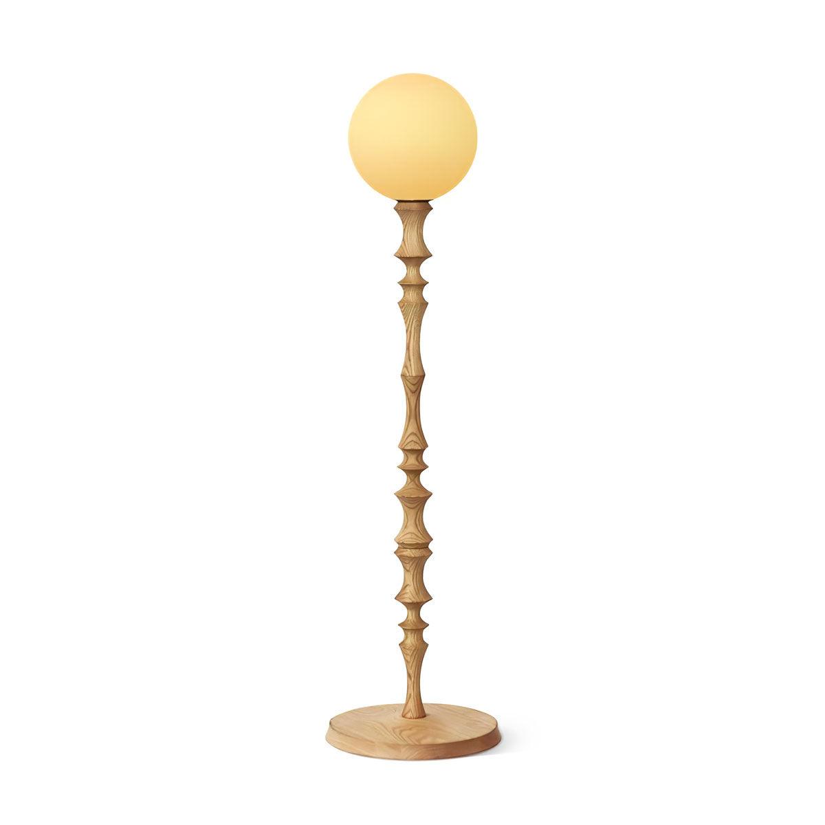 Vilten elegant gulvlampe i træ