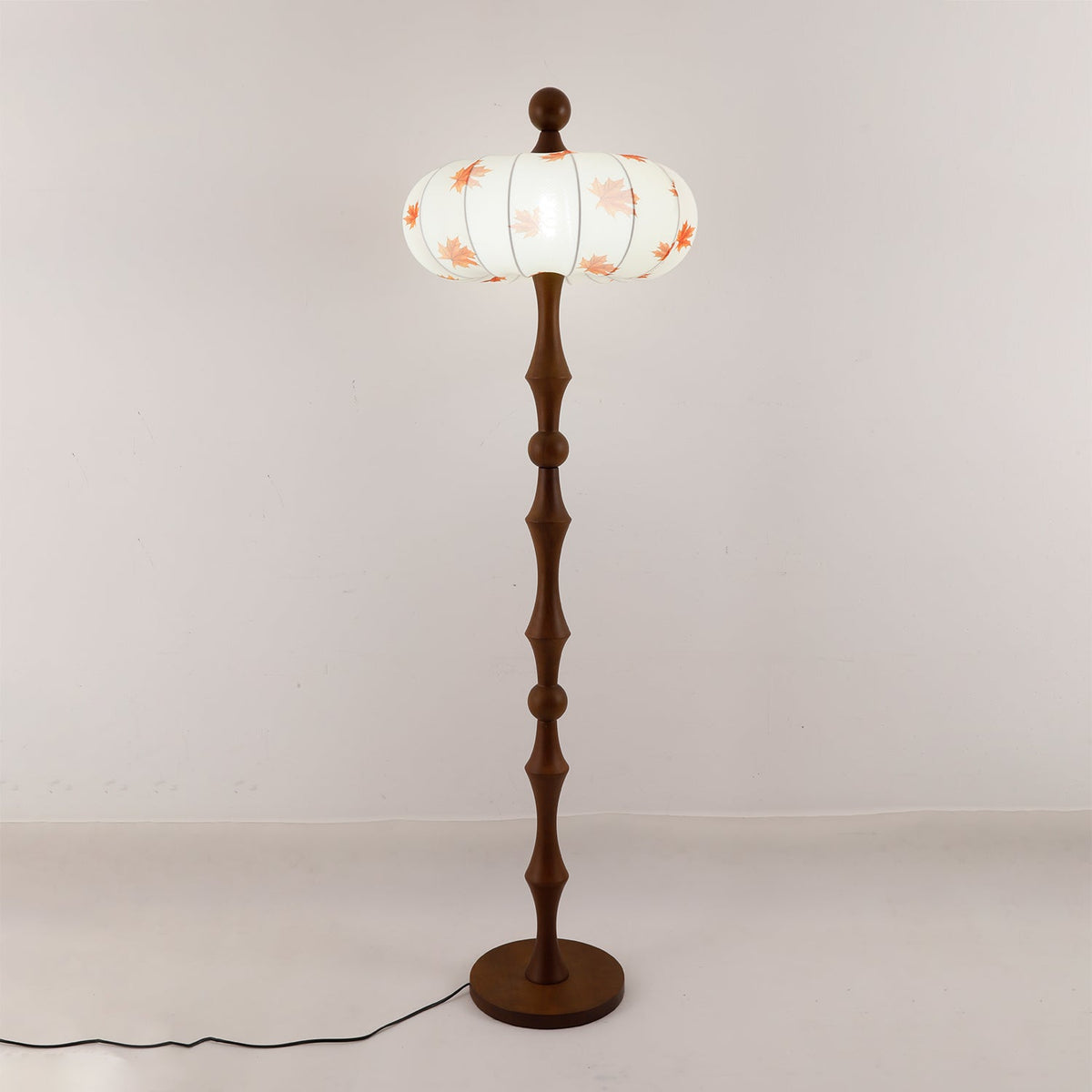 Vintagegolvlampa i trä och tyg