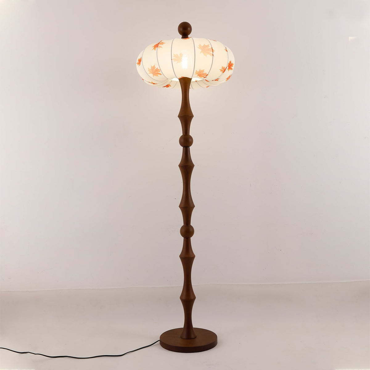 Vintagegolvlampa i trä och tyg