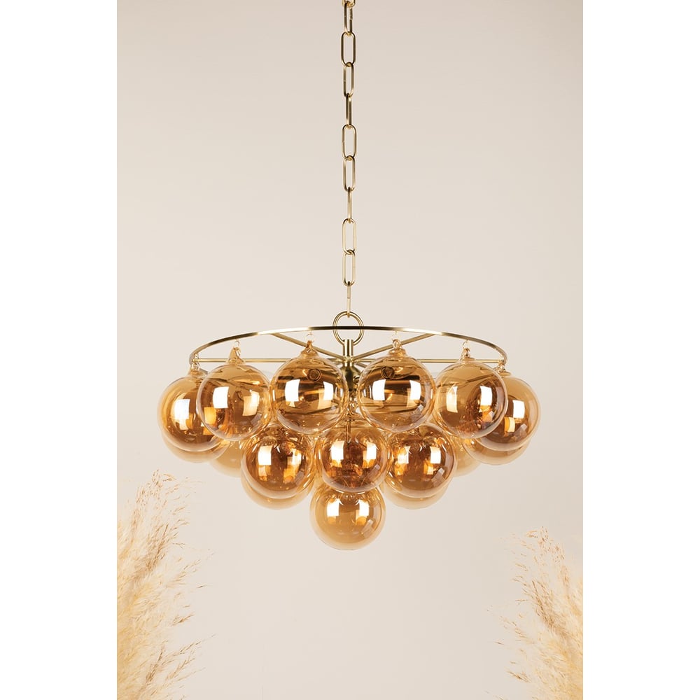 Candelabro Velineon, globo de vidro transparente, latão envelhecido, elegante