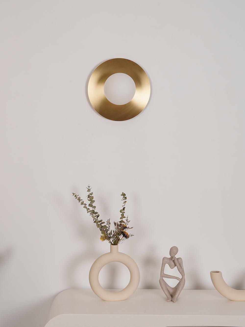 Elem modern minimalistisk rund vägglampa i konstglas och mässing