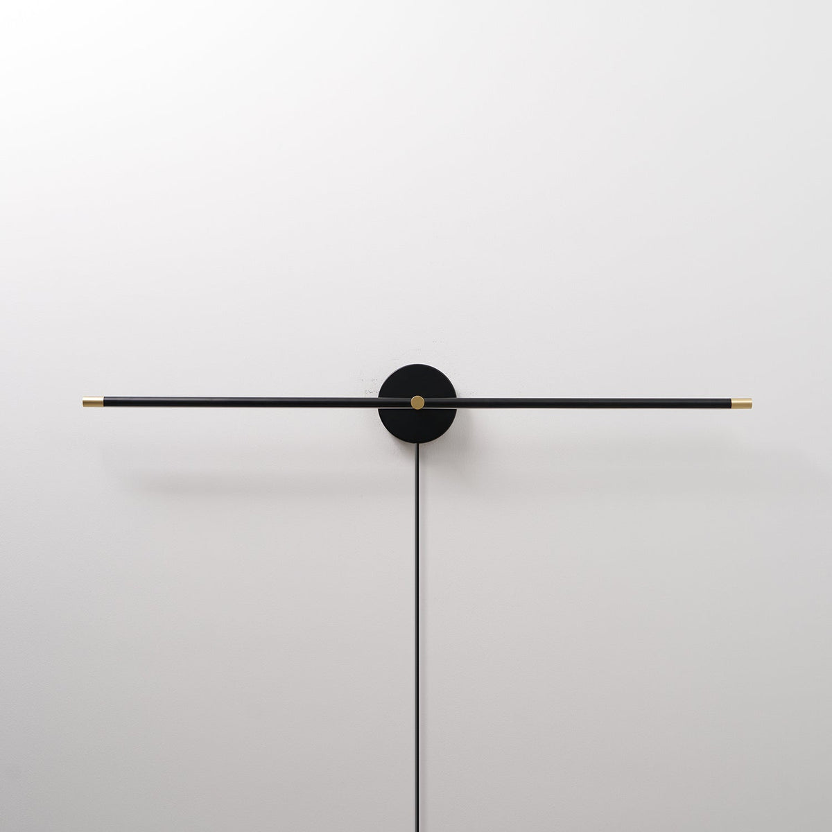 Minimalistisk modern linjär LED-vägglampa med stickkontakt