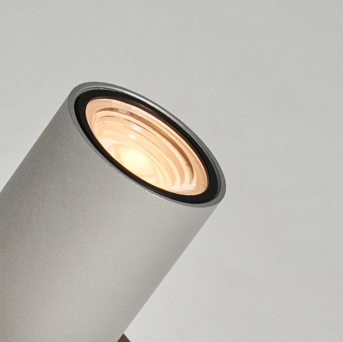 Unex kunstnerisk bordlampe i guld og glas