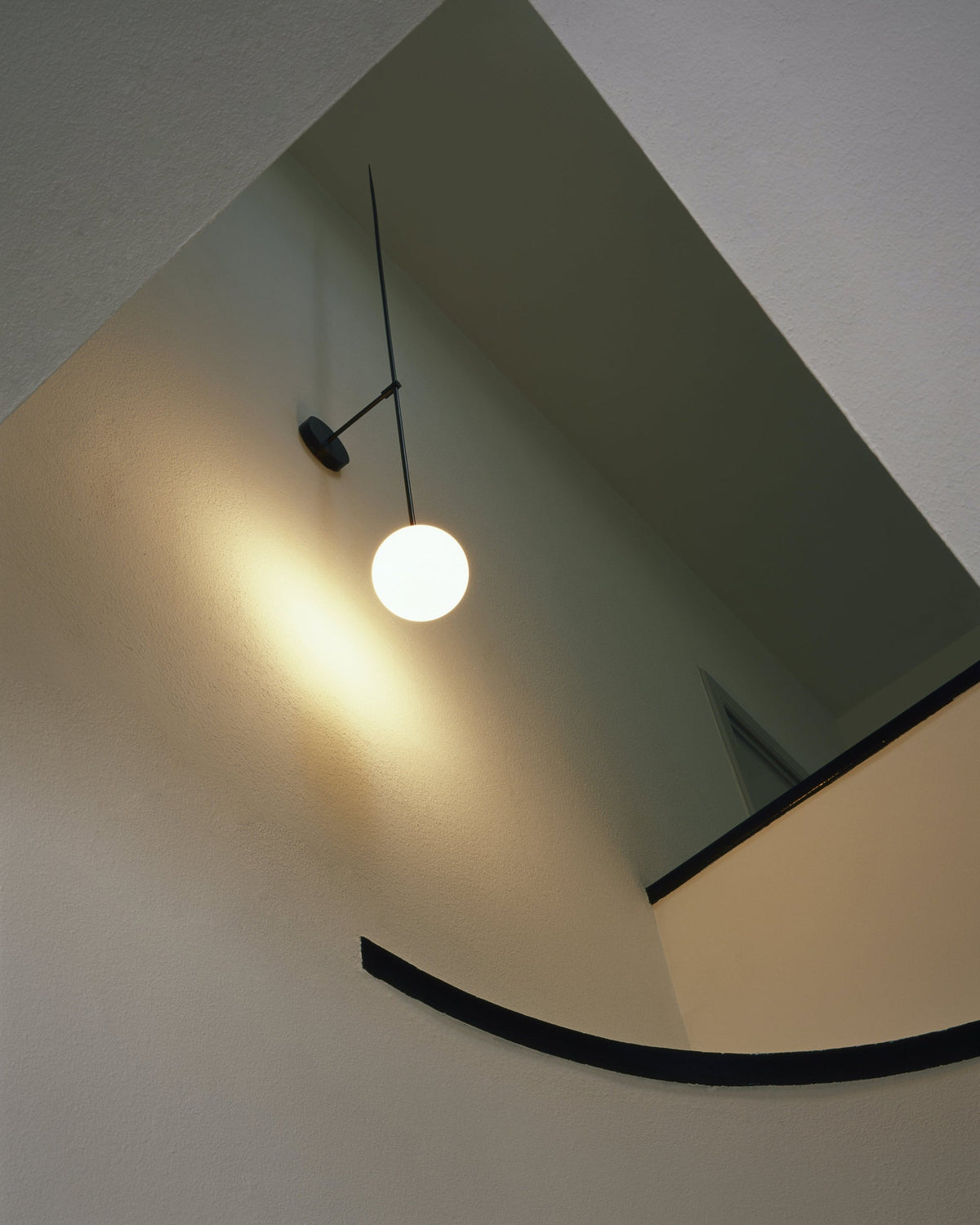 Veluelle modern minimalistisk mobil vägglampa i glas