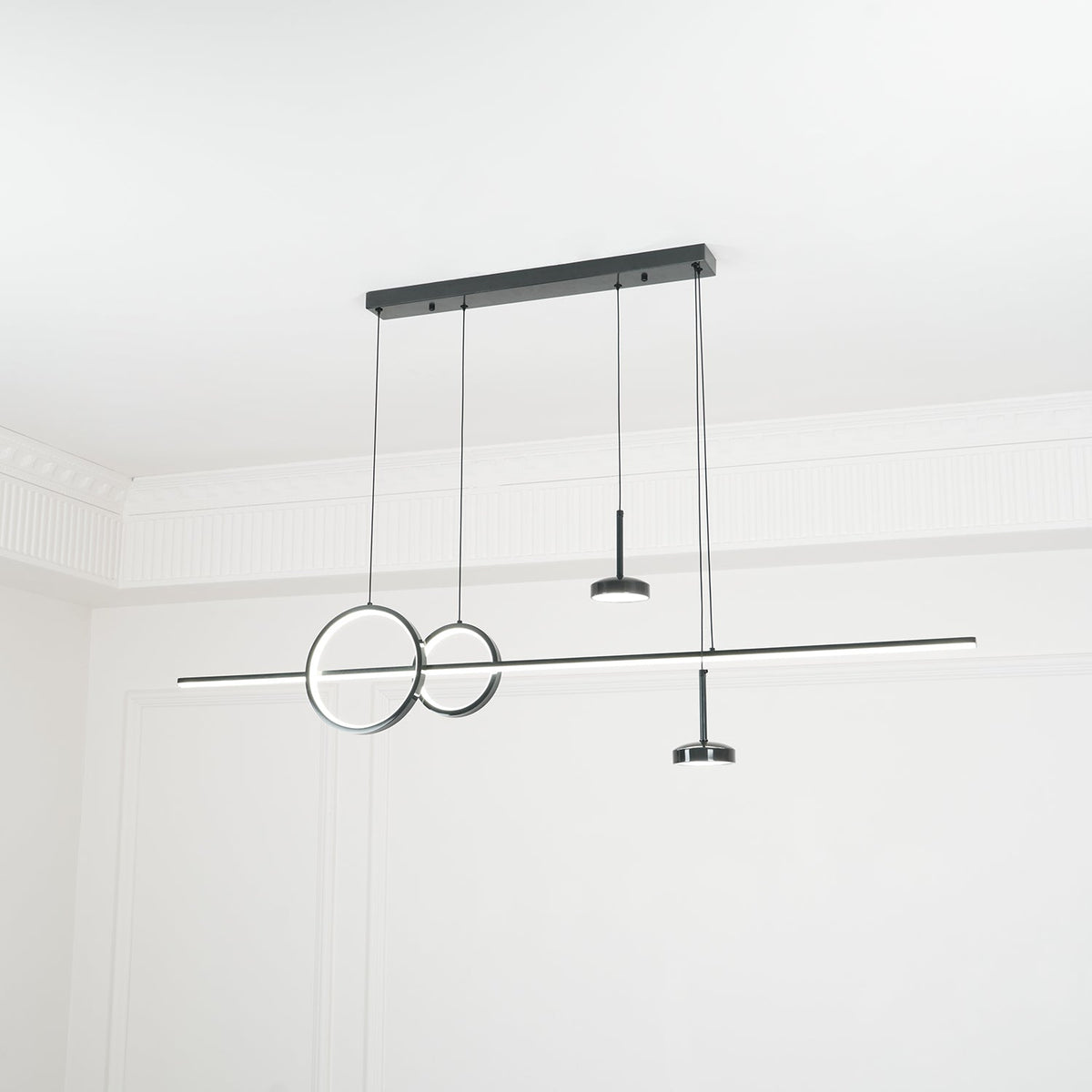 Tildas geometriske ringpendel minimalistisk