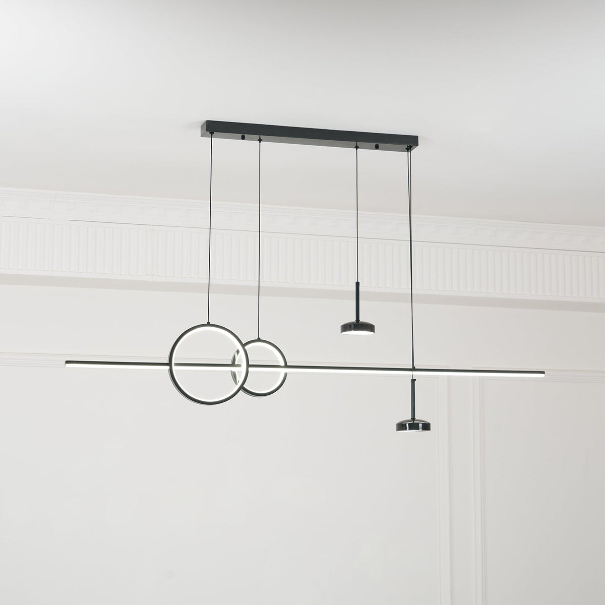 Tildas geometriske ringpendel minimalistisk