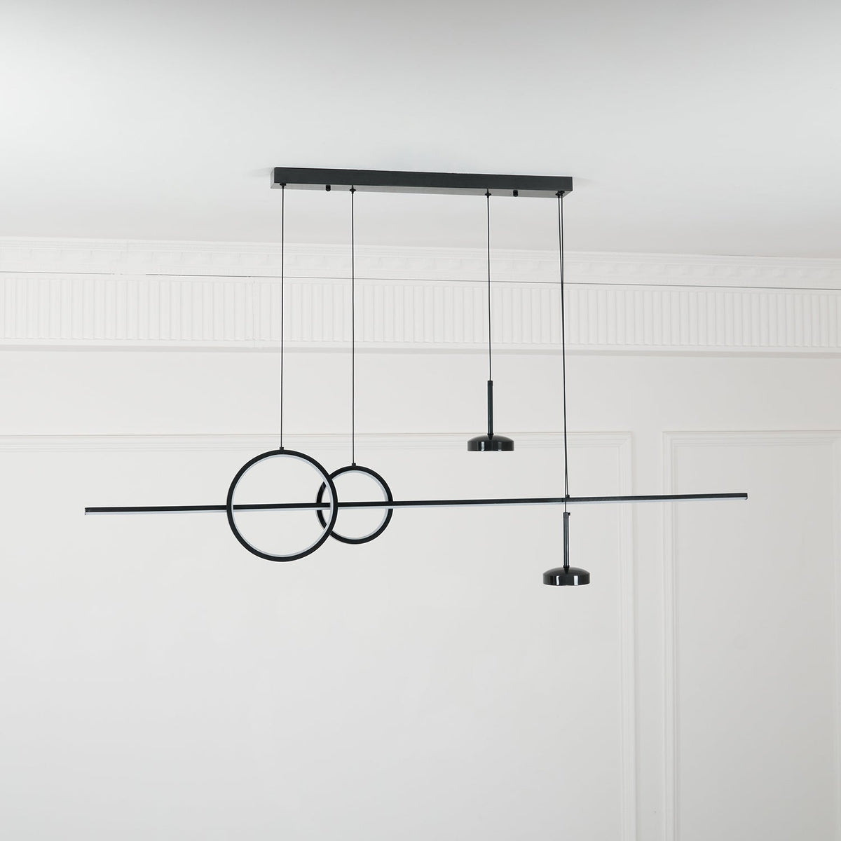 Tildas geometriske ringpendel minimalistisk