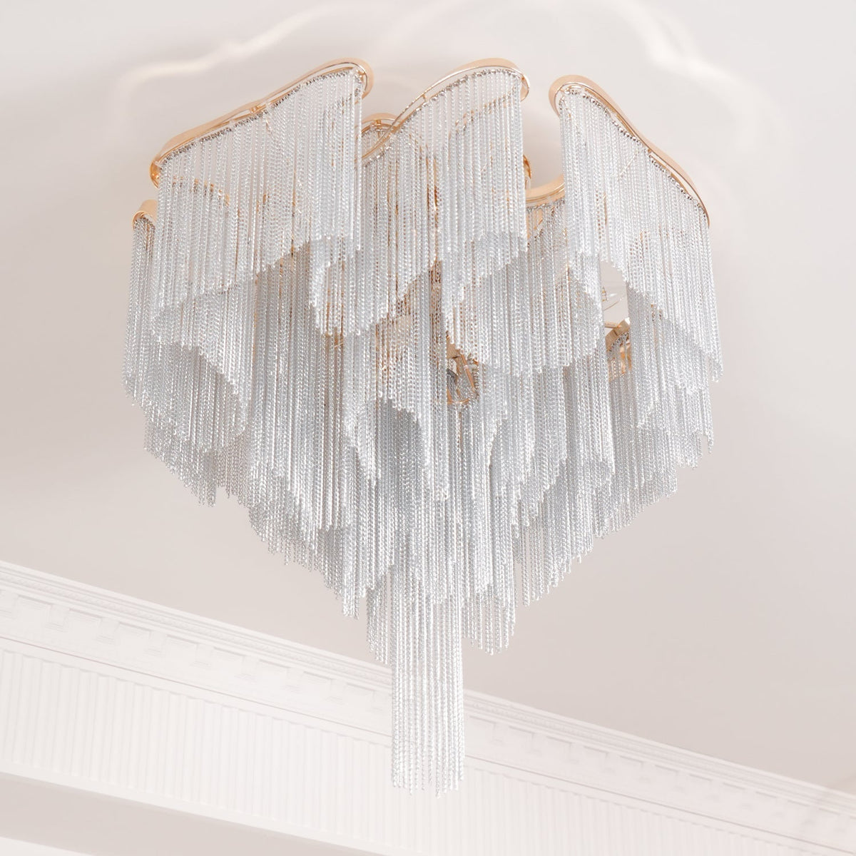 Mevrin modern taklampa med tofsar och konstnärlig design