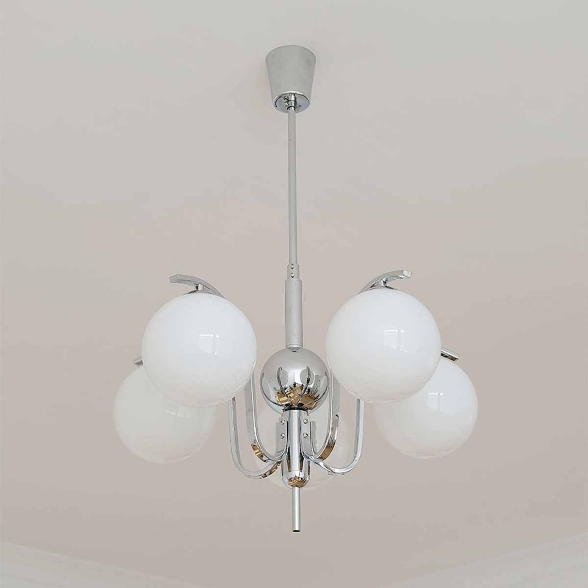 Eiroaria lysekrone i krom og glas, art deco, elegant