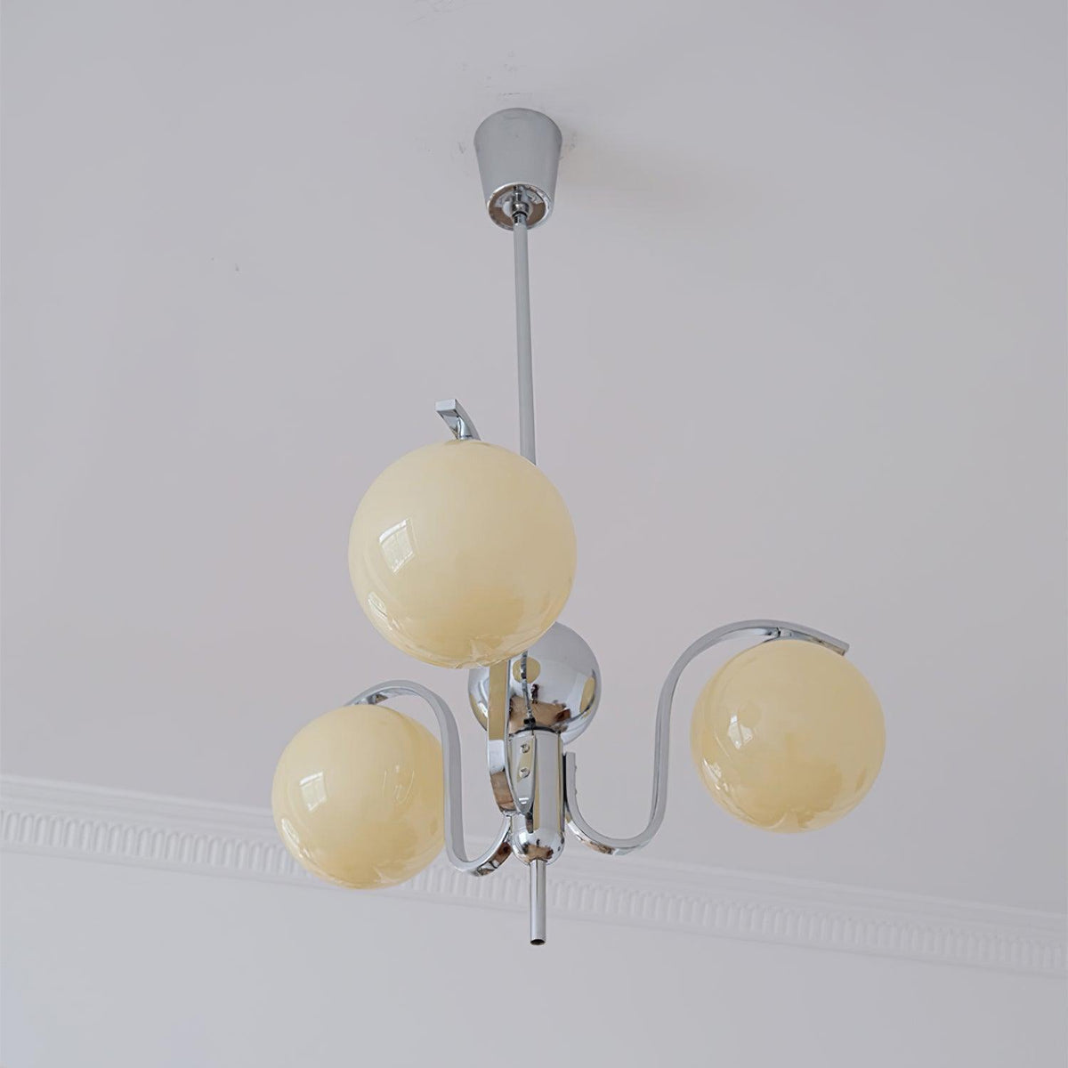 Eiroaria lysekrone i krom og glas, art deco, elegant