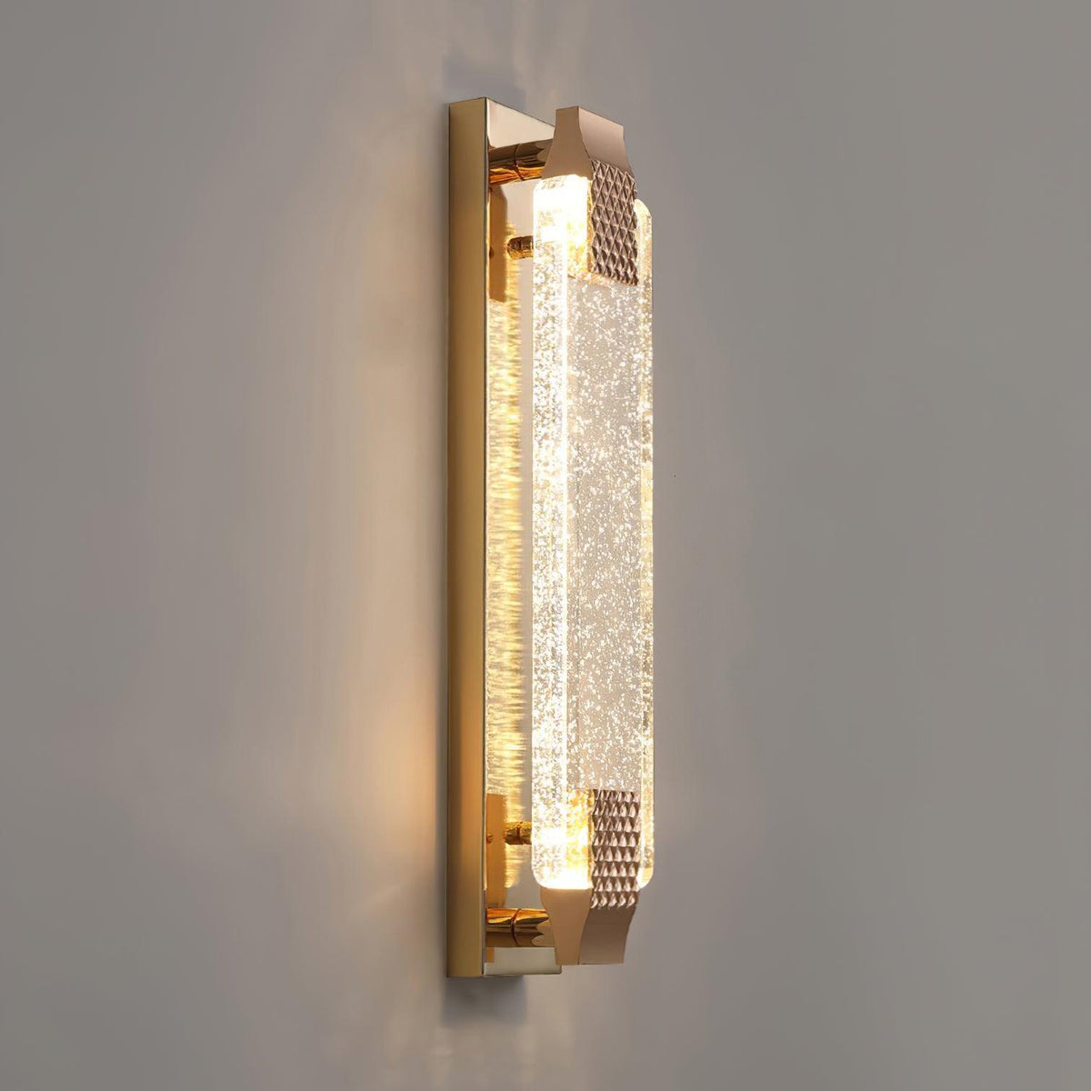 Tevan glamorös vägglampa i kristall