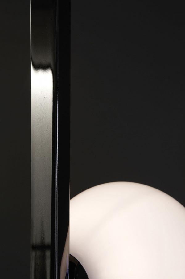 Etalarae moderni minimalistinen lasiseinävalaisin