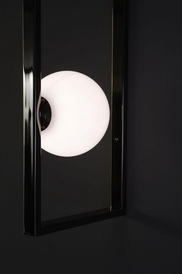 Etalarae moderni minimalistinen lasiseinävalaisin