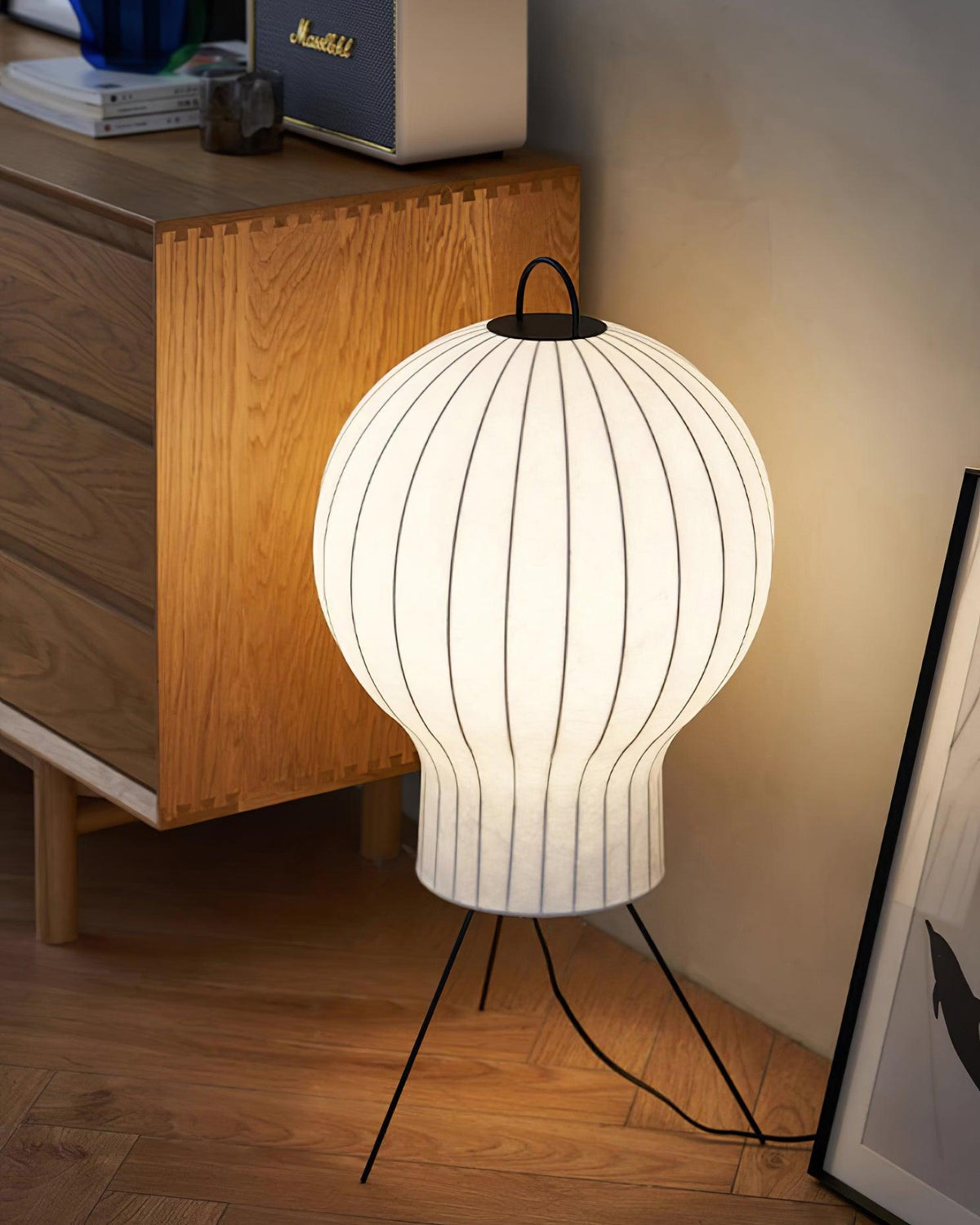 Candeeiro de pé Balloon minimalista em seda