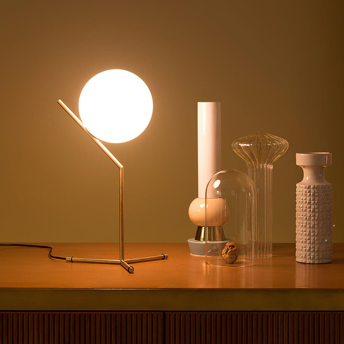 Velirelia bordslampa