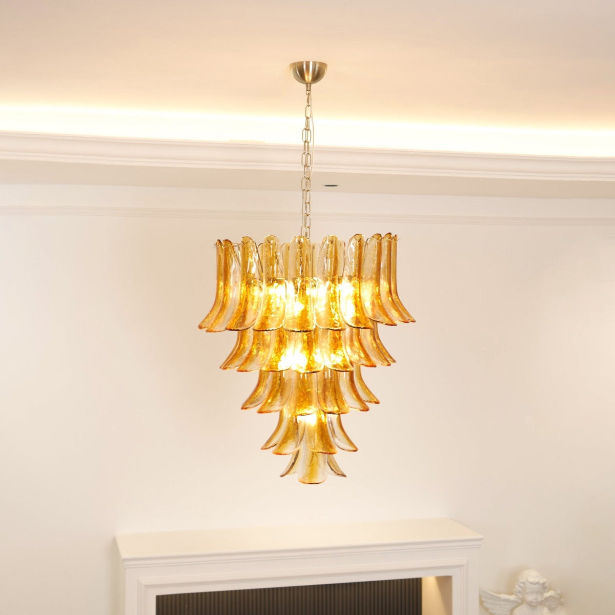 Lustre em vidro Murano âmbar com lírios em camadas, peça central Liorisissa