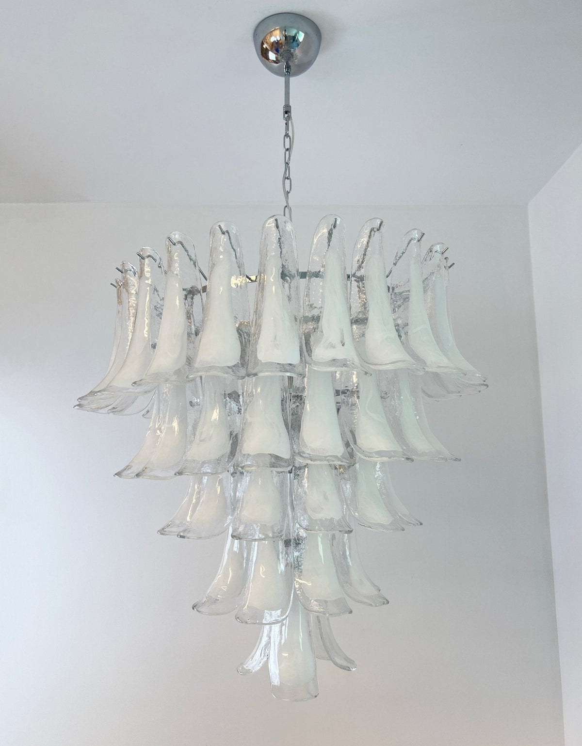 Candeeiro de teto Eiroian em vidro Murano transparente com pétalas vintage