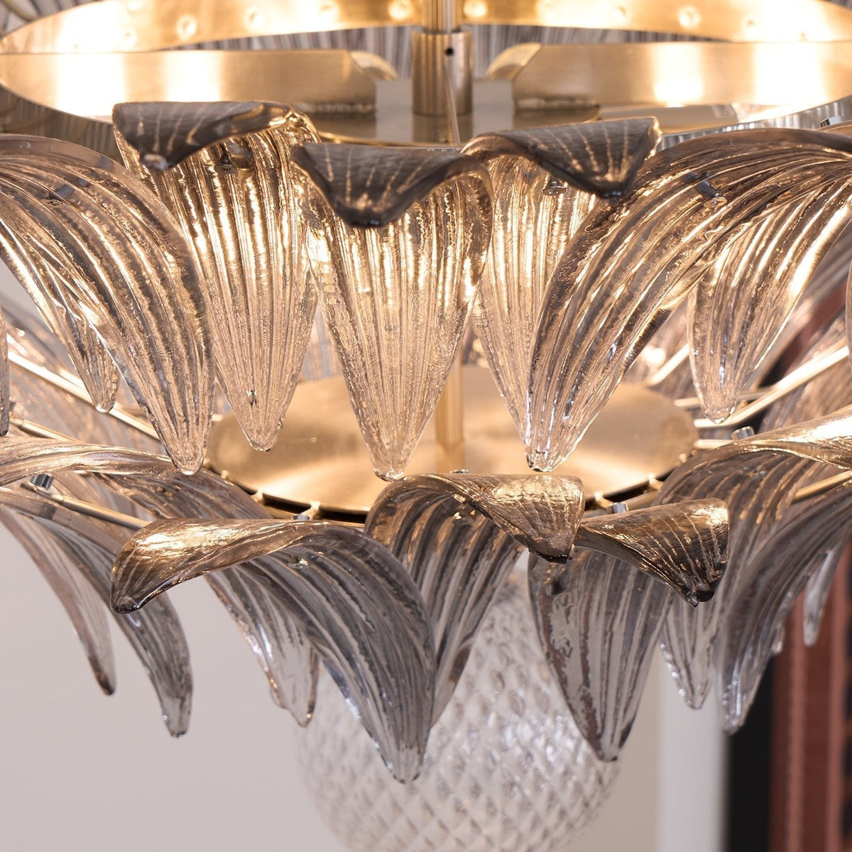 Candelabro Liororira com folha palmeta em vidro Murano transparente, em camadas