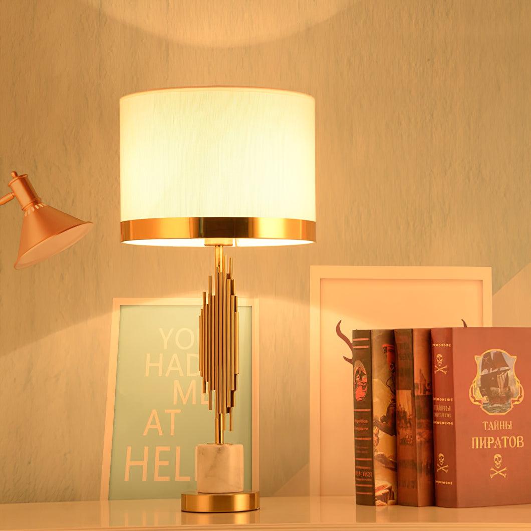 Opus Art Deco-bordlampe i marmor