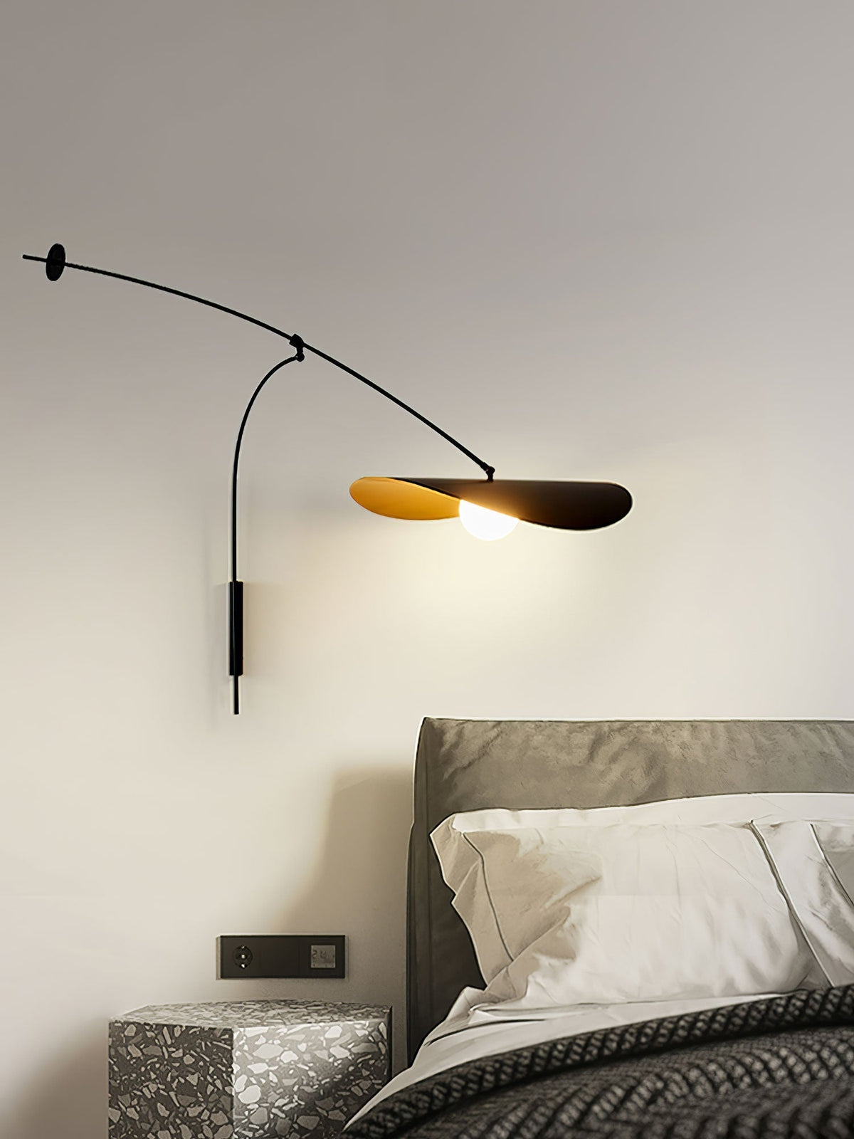 Tirove minimalistisk væglampe i glas