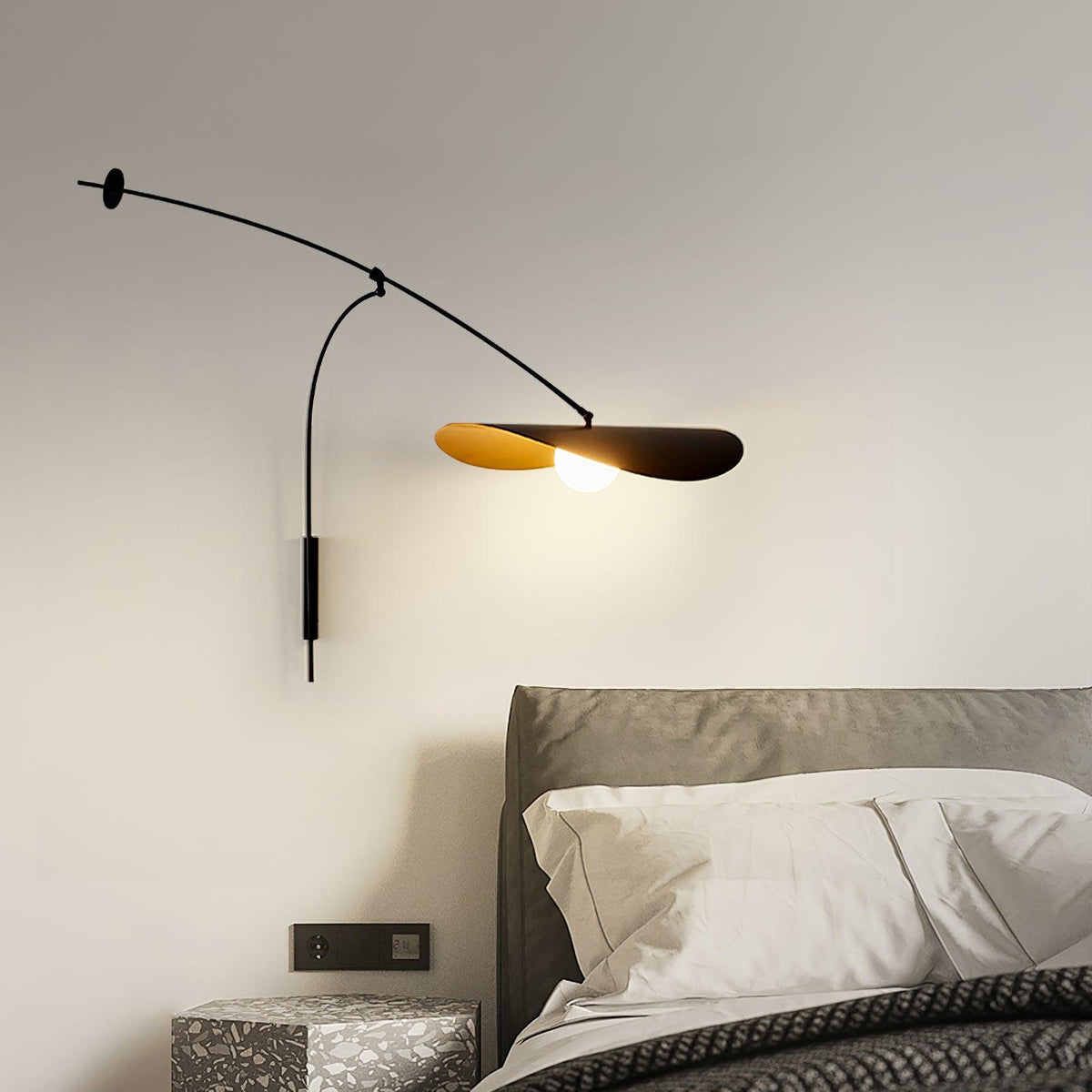 Tirove minimalistisk væglampe i glas