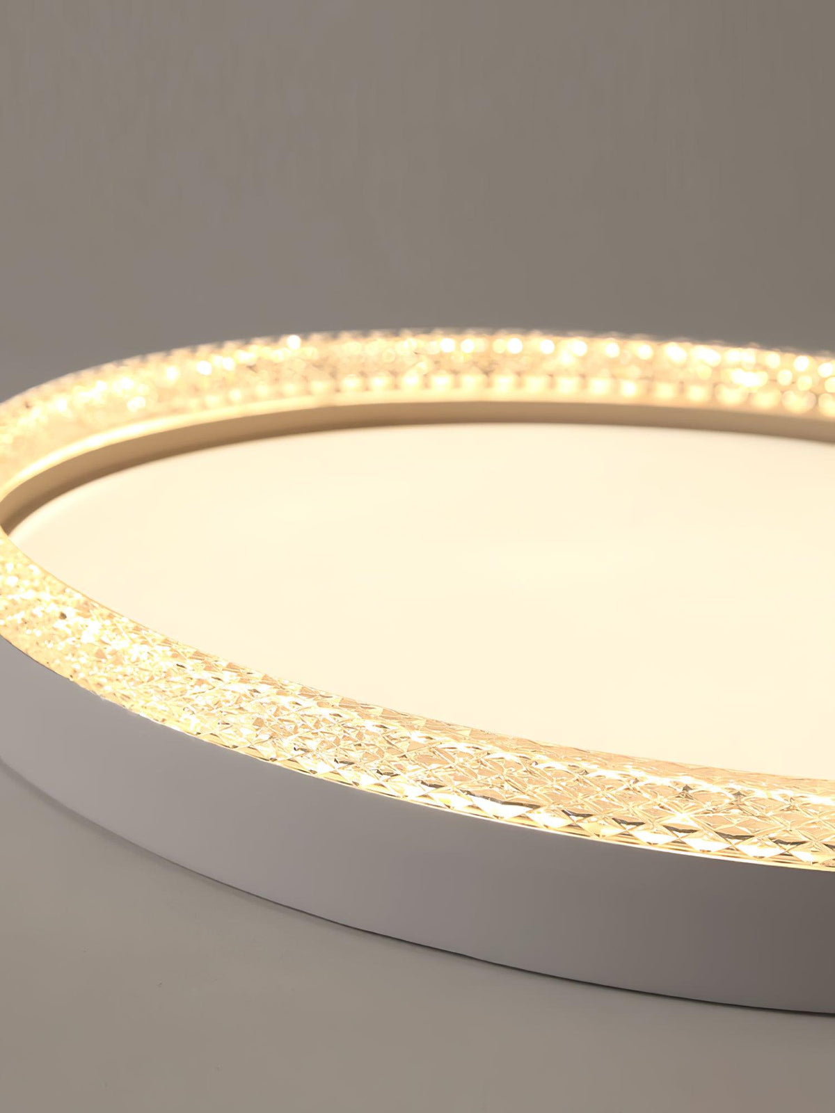 Velorise loftlampe i minimalistisk hvid