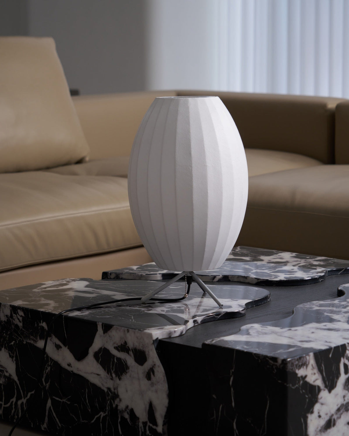 Candeeiro de mesa minimalista Rostix em aço