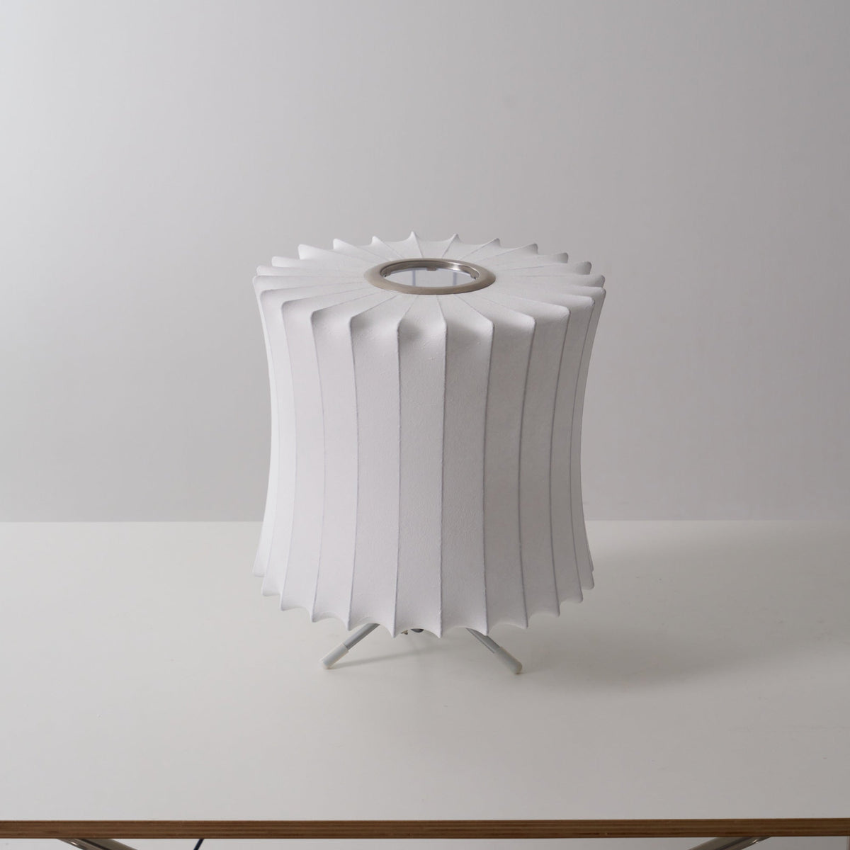 Candeeiro de mesa minimalista Rostix em aço