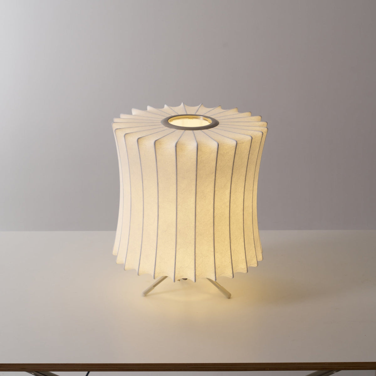 Candeeiro de mesa minimalista Rostix em aço