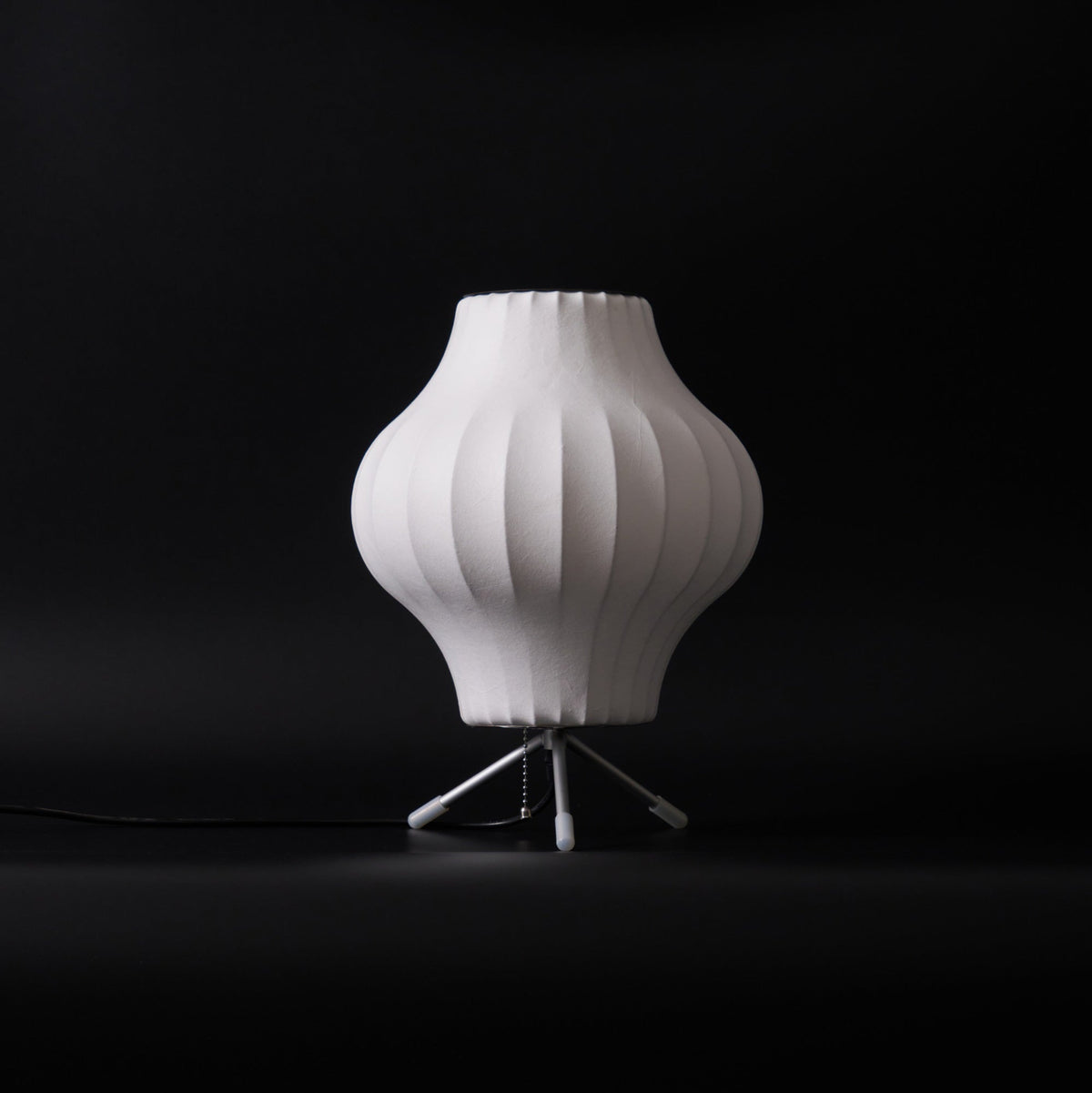 Candeeiro de mesa minimalista Rostix em aço
