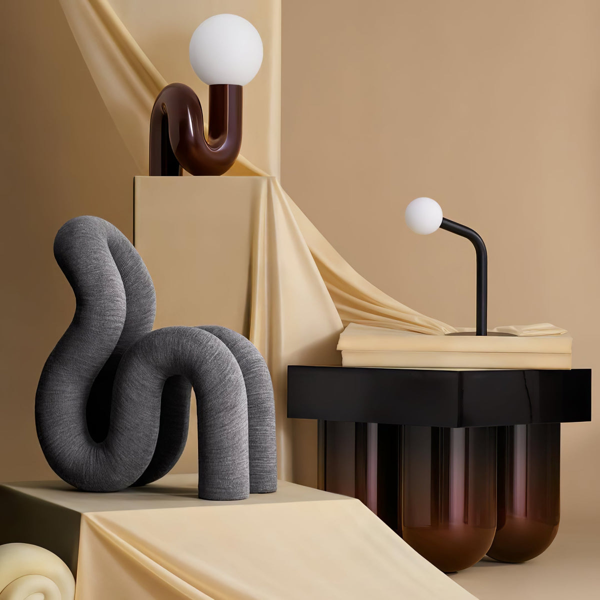 Soreeon lampa lekfull N-form helt vit