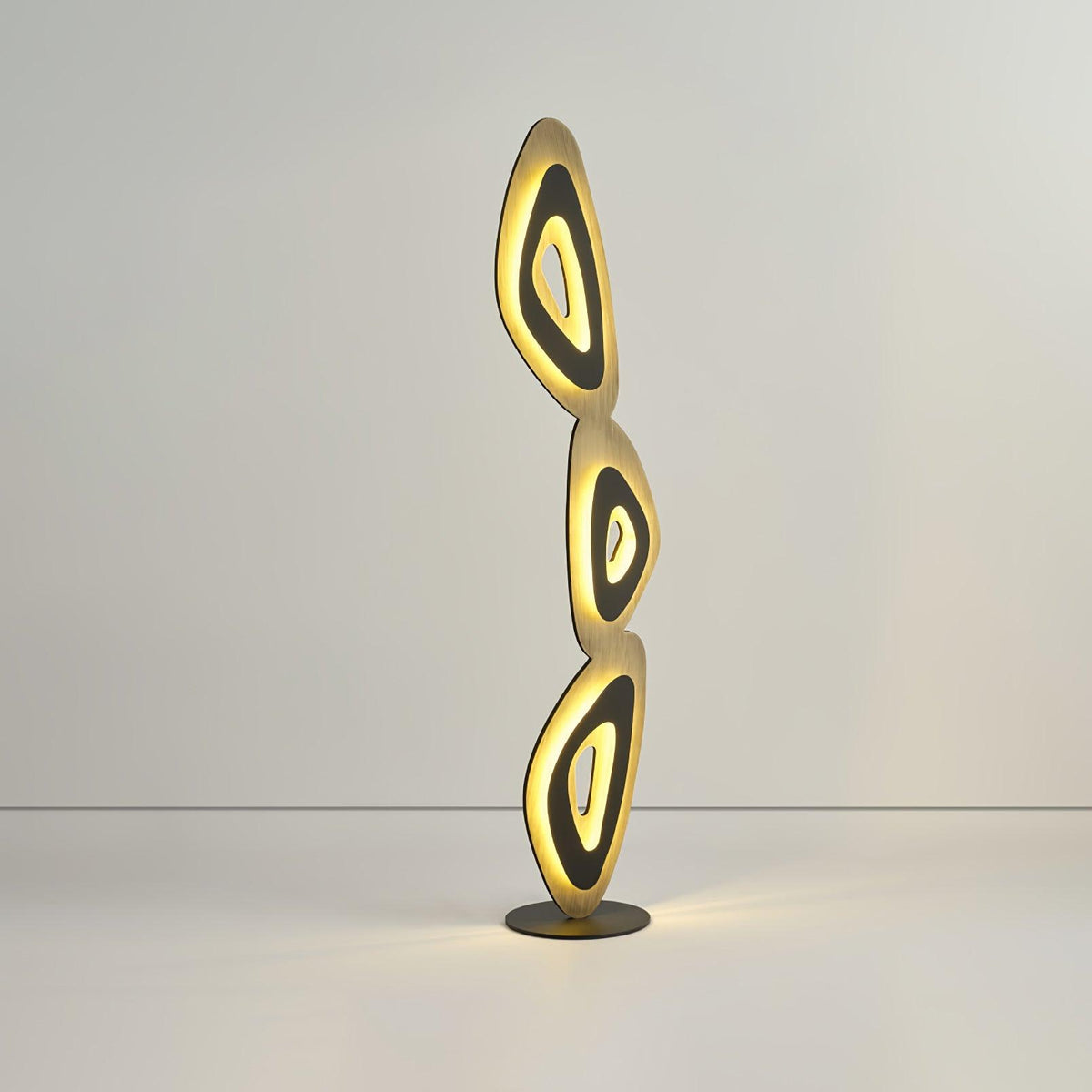 Isoloril Art Deco -lattiavalaisin