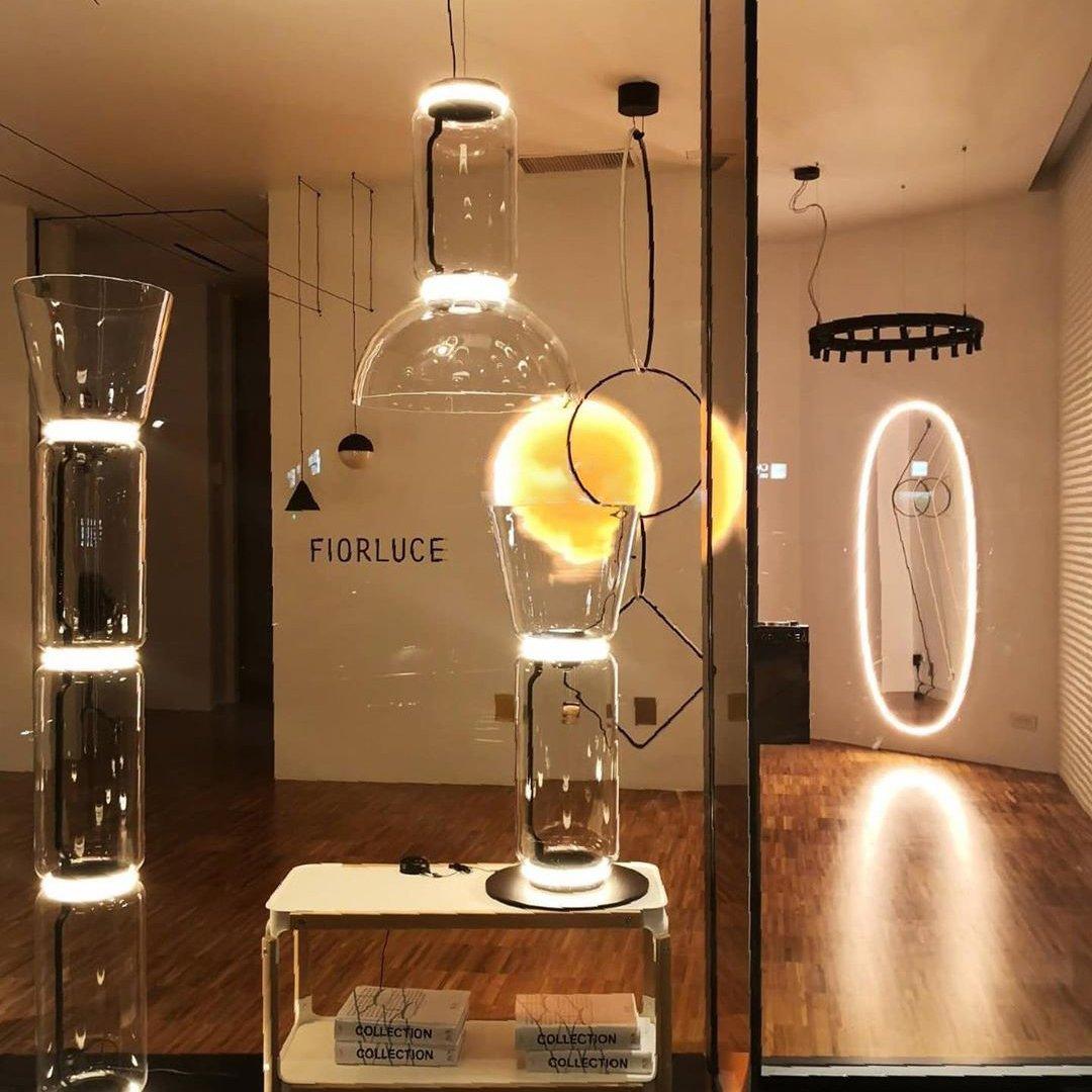 Cyrilys golvlampa i bambu och glas