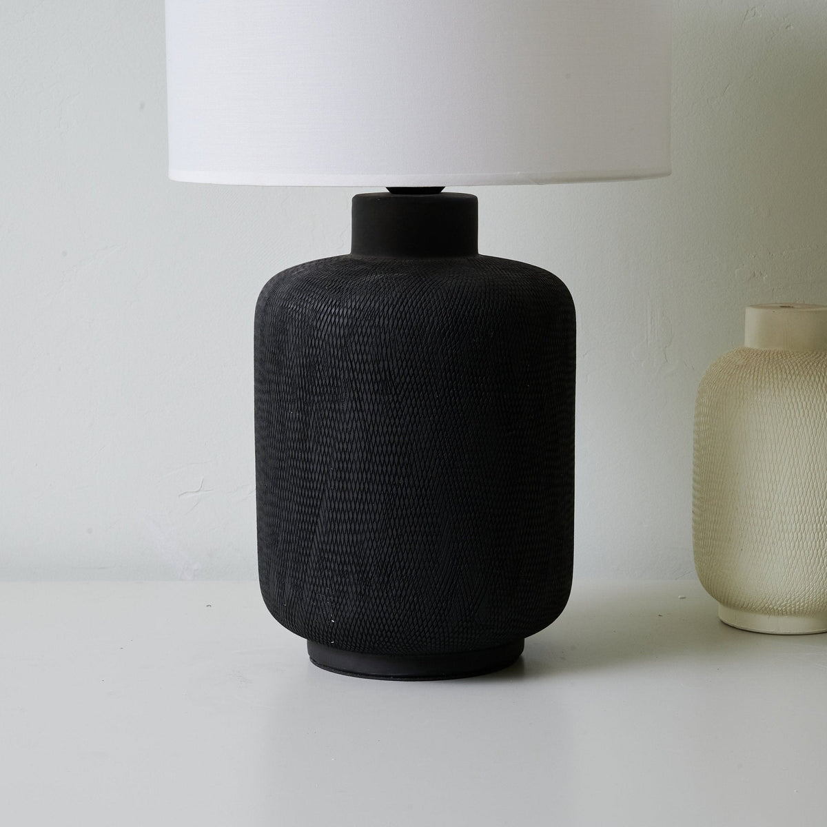 Burce moderne bordlampe i keramik